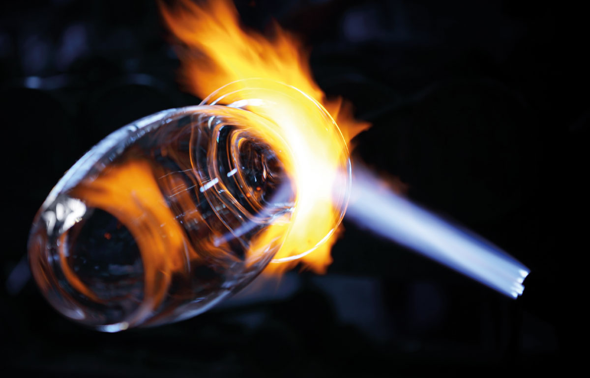 Unsere Hochtemperaturkunststoffe und Elastomere sind in der Lage, je nach Betriebsbedingungen, Dauertemperaturen von 150 bis 310°C abzudecken. Erfahren Sie mehr über unsere Hochleistungswerkstoffe.