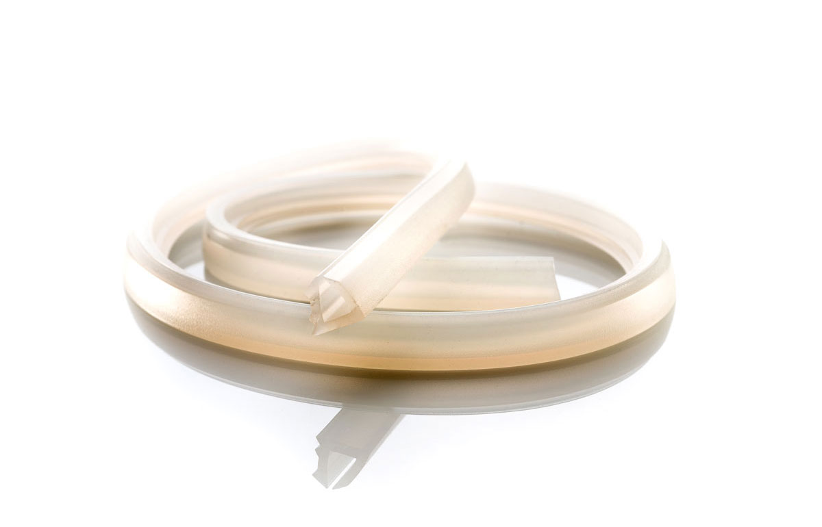 Profildichtungen - Kundenspezifische Profile werden zu Ringen heißvulkanisiert. Diese Methode spart Werkzeugkosten und lässt Ihrer Konstruktion Spielraum für kundenspezifische Sonderabmessungen.