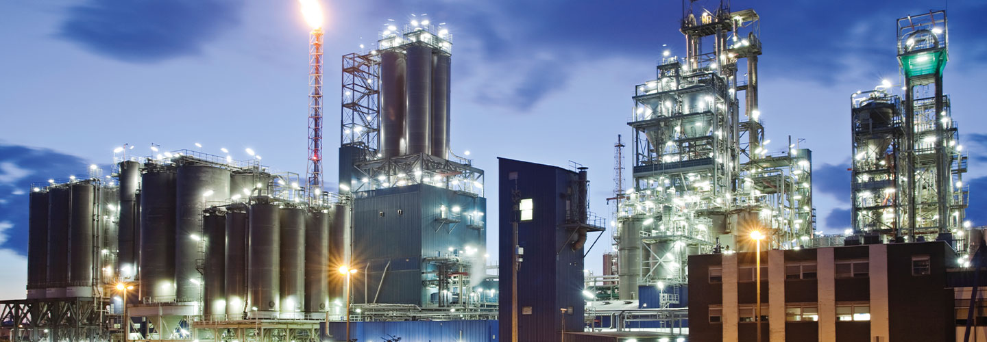 Moderne Anwendungen im chemischen Anlagenbau sind ohne Kunststoffe und Elastomere kaum denkbar. Wir bieten ein umfassendes Portfolio, das speziell für Korrosionsprobleme unter extremen Umgebungsbedingungen entwickelt wurde.